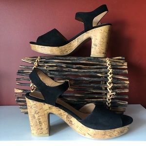 👛 (ANY 2/$20) AMERICAN EAGLE 3” Open Toed, Block Heel Suede Like Sandals Buckle
